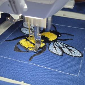 Stickdatei Bienchen 14-15x15 Bild 2