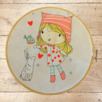 Stickdatei Winter Mädchen mit Hase – Set 985 | Maschinenstickerei in 3 Größen