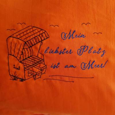 Orangefarbiger Kissenbezug 60x40 cm mit Reißverschluss, Strandkorb und Meer-Design