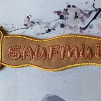 Stickdatei 3D-Anhänger SAUFMUDDI, Maschinenstickerei, Stickmuster mit Trapunto-Effekt, 3D-Stick, Lesezeichen Bild 4