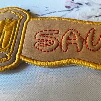 Stickdatei 3D-Anhänger SAUFMUDDI, Maschinenstickerei, Stickmuster mit Trapunto-Effekt, 3D-Stick, Lesezeichen Bild 6