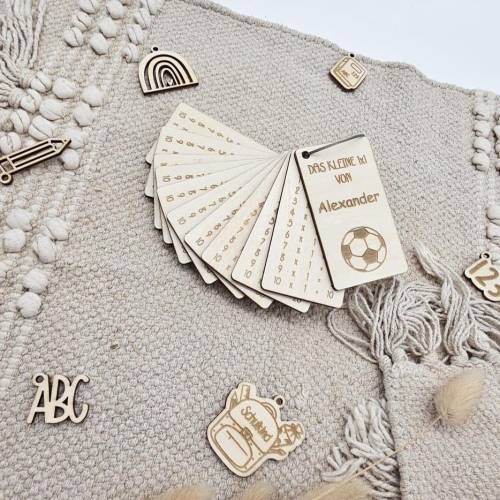 Personalisierte 1x1 Taschentabelle aus Holz – Lernkarten mit Namen | Geschenk zur Einschulung