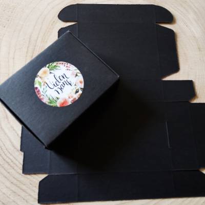 10 Stk. Geschenkbox aus Kraftpapier Schwarz 8x6x2 cm
