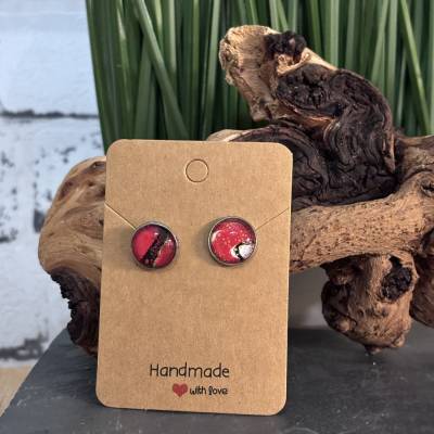 Ohrstecker Unikate mit buntem Glascabochon – Handgemacht, 12 mm rot, schwarz, weiß