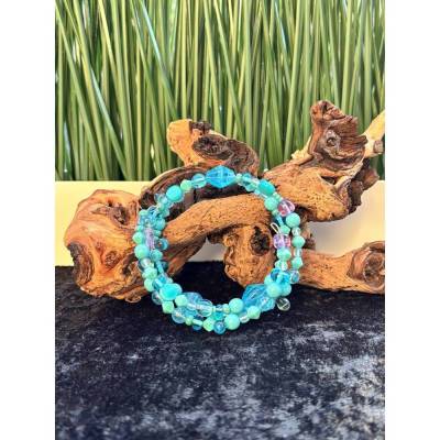 Bunter Armreif aus Glasperlen und Memorydraht – Einzigartiger Modeschmuck