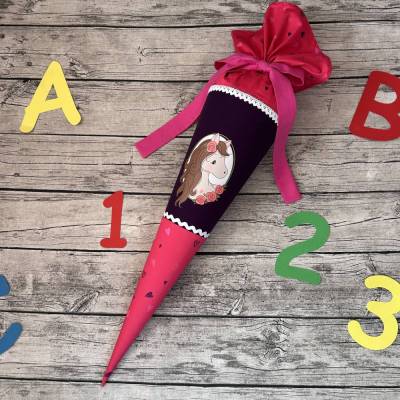 zauberhafte Schultüte Zuckertüte in Lila & Rotpink mit Pferd & Herzen