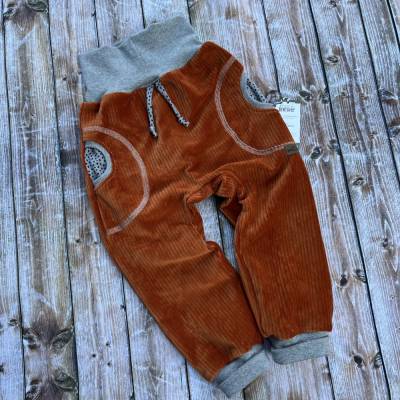Gemütliche Hose Gr. 98/104 aus Cordjersey in teracotta 