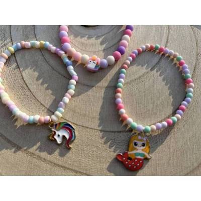 Kinder Perlenarmbänder Sommerliche Farben mit div. Anhängern