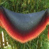 100% Schurwolle Merino extrafein Bobbel - 4-fädig, Farbverlauf Wolke 7 Lava, handgewickelt Bild 3