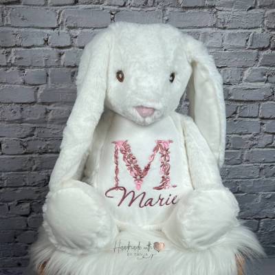 personalisierter Hase mit Monogramm & Namen bestickt I weißer Stoffhase I Babygeschenk 
