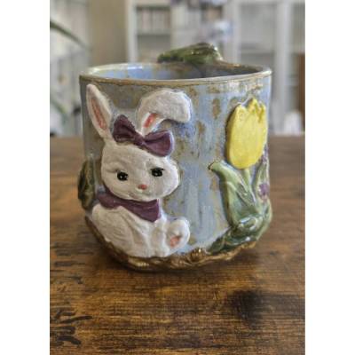 Keramik Becher - Hase Tulpe und Zweige - Handgeformt -
