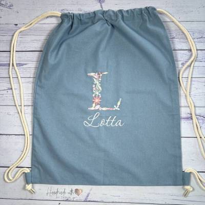 Beutel mit floralem Buchstaben & Namen bestickt I Stoffbeutel personalisiert I Kita-Beutel für Wechselkleidung