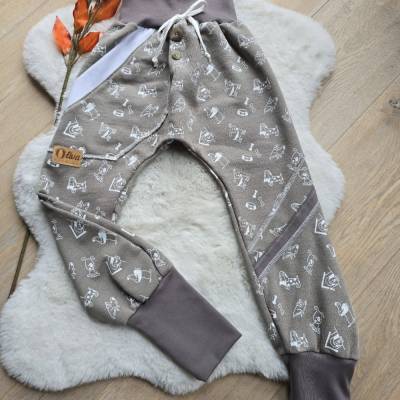 Sweat Kinderpumphose Gr.122-128 – Handgemacht aus dickem Bio-Sweat, Braun mit bunten Details, Unikat & warm