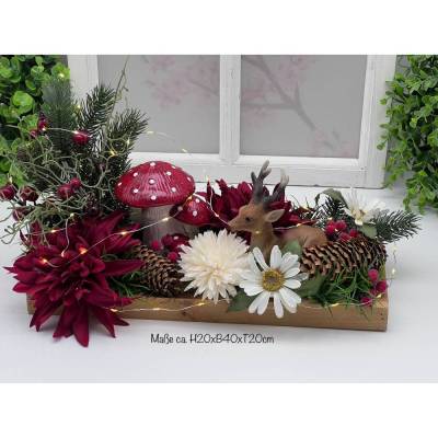 Herbstgesteck Herbstdekoration Herbstdekoration mit Dahlien 