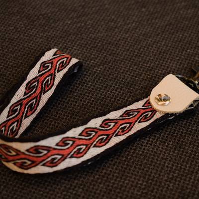 Schlüsselanhänger, handgewebt, Brettchenweben