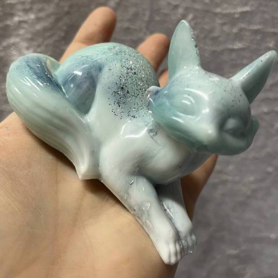 Dekofigur „Eisfuchs“ aus Epoxidharz