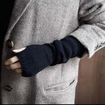 Armstulpen, Wolle, lang, schwarz, gestrickt, fingerlose  Handschuhe, Pulswärmer, mit Daumenloch