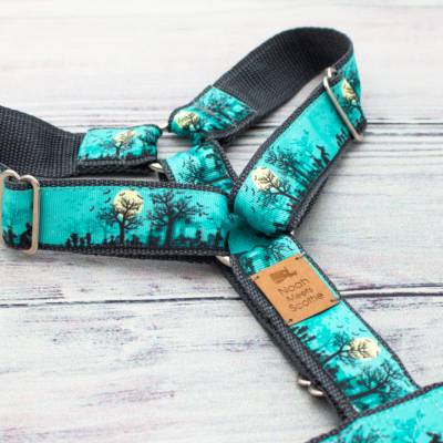 Hundegeschirr WITCHING HOUR Halloween – Vollmond Hexe Kürbis Friedhof, Türkis Schwarz, verstellbar, robust, mystisch