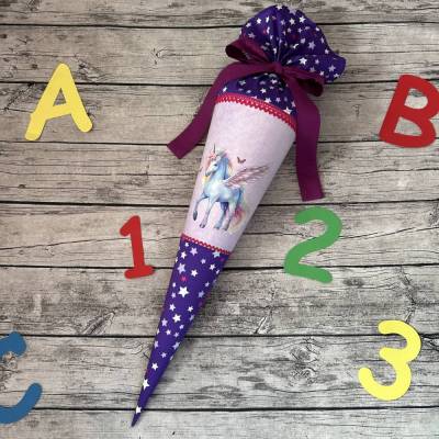 zauberhafte Schultüte Zuckertüte in Lila & Flieder mit Pegasus Einhorn & Sternen
