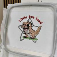 Stickdateien T-Rexi (Doro-Collection) – Shabby Stil, 8 Motive, 17 Dateien ab 10x10 Rahmen Bild 5