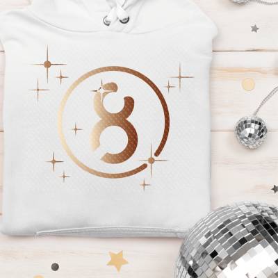 Individuelles Bügelbild Zahl im Weltraumlook – Geburtstagsshirt personalisieren