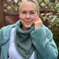 Schnittmuster Dreieckstuch in Loopschalform, kuschelig, schnell genäht, für Anfänger, Resteverwertung Bild 4