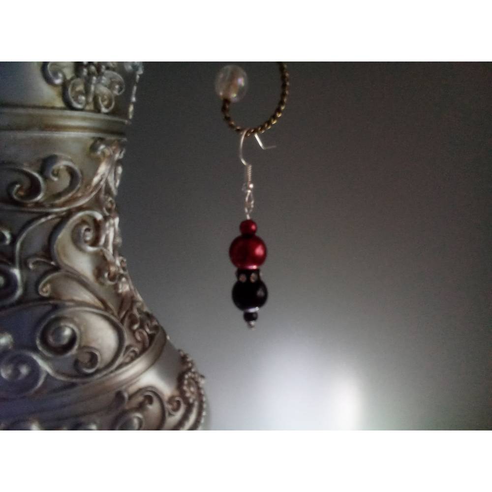 Modische Ohrringe in Rot und Schwarz mit Strasselement Onyx – ca