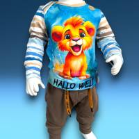 Handmade Baby Outfit Größe 74 – Set „Hallo Welt“ Löwe | Jersey & French Terry