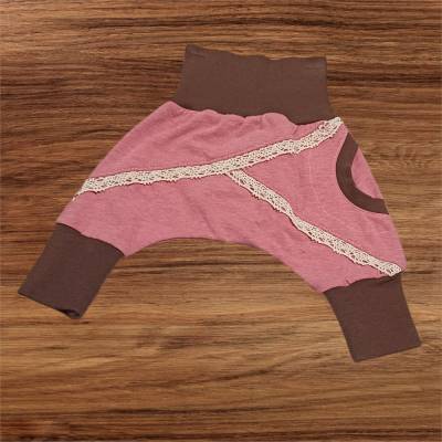 Pumphose Gr. 44/50 – handgenähte Babyhose für Frühchen & Neugeborene aus weichem Jersey altrosa