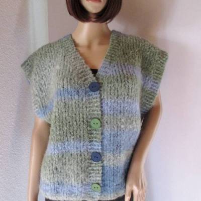 Weste aus feinem Alpaka, kuschelweich und leicht, Strickweste, handgestrickt