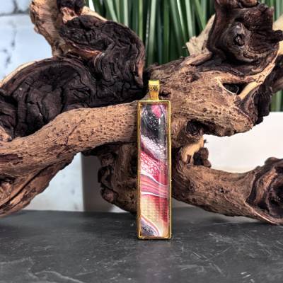 Kettenanhänger rechteckig aus Metall mit Glaskuppel – Unikat - rot, schwarz, weiß