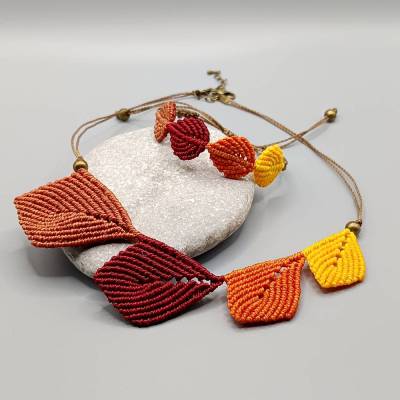 Makramee Schmuckset bestehend aus Kette und Armband Motiv Blätter 