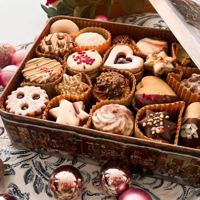 Weihnachtskekse in Präsentdose (38Eur pro Kg) mit 1,1Kg bzw. 1,2Kg Plätchen und Kekse von FeinLand