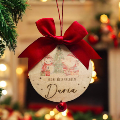 Personalisierte Weihnachtsbaumkugel aus Holz mit roter Schleife&Glöckchen–Frohe Weihnachten Weihnachtsgeschenk