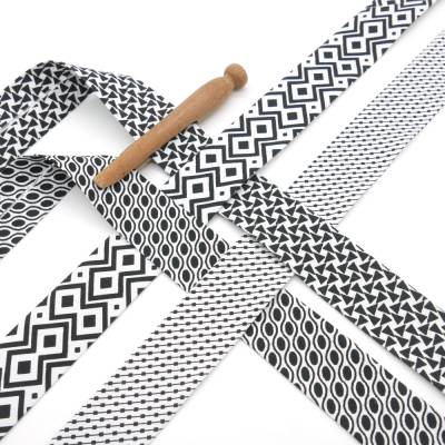 Schrägband Schwarz-Weiß mit abstraktem Muster – 30mm breit, 2 Meter – Perfekt für Kleidung, Taschen & DIY
