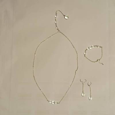 Brautschmuck-Set Rückenkette, Armband & Ohrringe – Böhmischer Glasperlenschmuck kristallklar/transparent