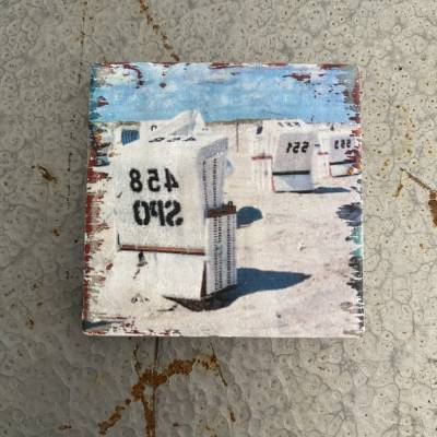 Magnet „Strandkörbe in St. Peter-Ording“ – handgefertigte maritime Fliese mit Nordsee-Motiv