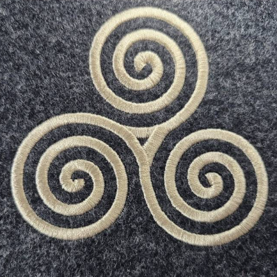 Triskel Satinkonturen 10x10cm