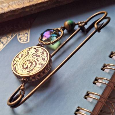 XXL Tuchnadel Om Messing Ornament , Bronze Schalnadel floral, Grün, Pink und Türkis N10-AB-45