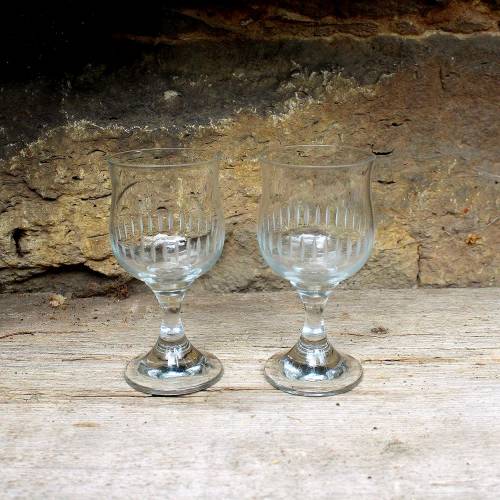 2 Weingläser mit geschliffenem Dekor 60er 70er Jahre DDR