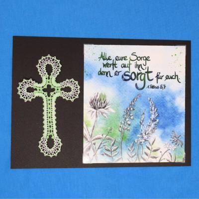 Geklöppeltes Kreuz mit MutmachKarte – Handarbeit aus Leinengarn & Baumwolle