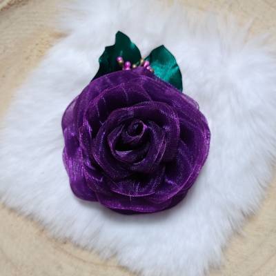 Organza-Brosche „Violette Rose“ – elegant & ausdrucksstark