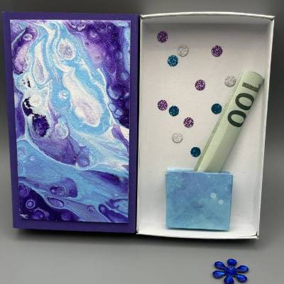 Künstlerische Geldgeschenk Box im Pouring-Design – Originelle Geschenkverpackung