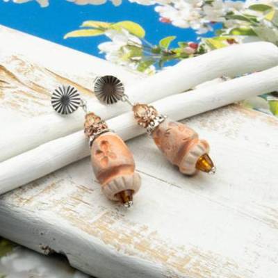 Lässige Keramik Ohrstecker Orange, Grün, Hippie Ohrringe, handgemachter Unikatschmuck, Weihnachtsgeschenk Frau