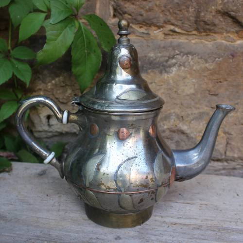 antike Tuareg Teekanne Zinn Messing gehämmert Elefanten Punze Nord Afrika um 1900 - 1920