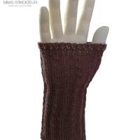 Armstulpen stricken – Anleitung Morgentau aus Sockenwolle, edler Perlenabschluss Bild 5