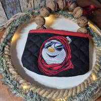 Schneemann Stickdatei cool Color Lichteffekt 10x10cm – Modernes Winter-Stickmuster für schwarze Stoffe Bild 10