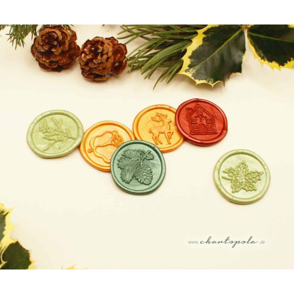 Weihnachtliches Wachssiegel-Set – 6 handgegossene Siegel in Grün, Rot & Gold (selbstklebend) Bild 1