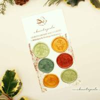 Weihnachtliches Wachssiegel-Set – 6 handgegossene Siegel in Grün, Rot & Gold (selbstklebend) Bild 2