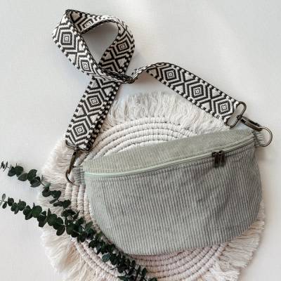 Bauchtasche aus Cord, Salbei, Gürteltasche, Hipbag, Crossbody Tasche